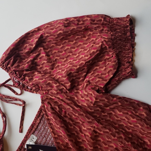 Ava & Viv Geometric Puffed Sleeve Blouse Size 1X NWT - 2/$15 - Picture 5 of 8